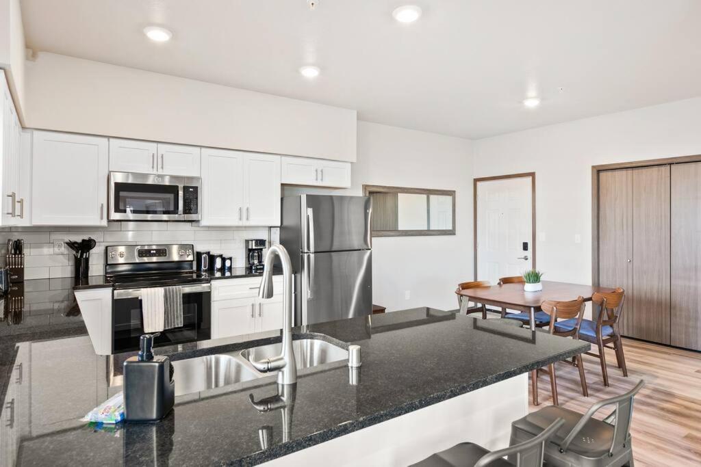 Brand New 2 Bd 2 Bth Near Dt And Perry District Apartment สโปแคน ภายนอก รูปภาพ